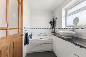 Photo 16- click for photo gallery